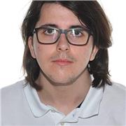 Soy un chico de 18 años con el título de nivel Advanced de inglés que impartiría clases a todas las edades.