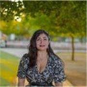 Maestra de ciencias naturales y exactas