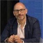 Profesor con más de 25 años de experiencia en FP presencial y varios online.