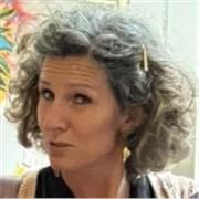 Insegnante di scuola superiore disponibile per ripetizioni, sostegno allo studio, esercitazioni per la scrittura e la lettura
