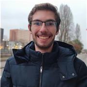 Etudiant de faculté propose des cours de remédiation pour réussir le bac de français.