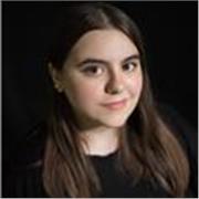 Studentessa di Lingua dei Segni, diplomata al liceo linguistico. Disponibile per lezioni di inglese, spagnolo e italiano