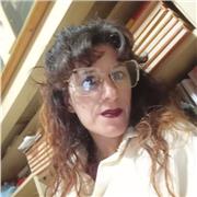 Salve, sono appassionata di Filosofia e mi propongo per lezioni on-line rivolte a studenti/esse.