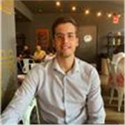 Economista y actuario. Puedo dar matemáticas a eso, matemáticas financieras y matemática actuarial