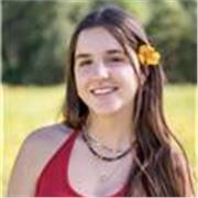 Estudiante de 16 años, viví 10 meses en EE. UU. Ofrezco clases de inglés presenciales y online para mejorar fluidez, vocabulario.