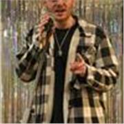 As a singing tutor, I help students from beginners to professionals develop their vocal skills and improve their technique. 