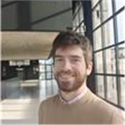 Compositore e pianista offre lezioni di pianoforte, composizione, solfeggio e analisi musicale