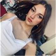 Ragazza diciassettenne, frequento l’istituto alberghiero Domizia Lucilla, specializzata in accoglienza turistica