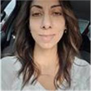 Profesora titulada con màs de 15 años de experiencia en clases de inglés a adolescentes y alumnos de forma presencial y online.
