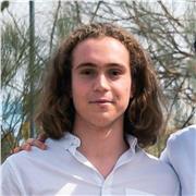 Estudiante de tercer curso de Física y Matemáticas da clases de Matemáticas, Física y Química