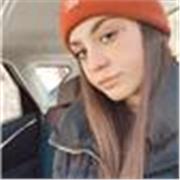 Studentessa offre ripetizioni di italiano per stranieri