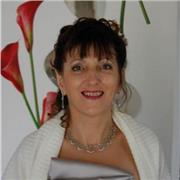 Je donne des cours de communication et de compréhension des modes de fonctionnement humain. J'accompagne sur l'estime de soi, la confiance en soi et le développement personnel.