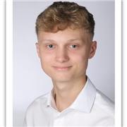 Abiturient als Nachhilfelehrer für Mathe