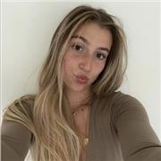 Hola, je m'appelle Camille et j'ai appris l'espagnol grâce à mes voyages.