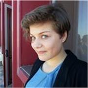 Laureata in filosofia impartisce lezioni di recupero e/o di approfondimento per studenti e studentesse liceali o interessati/e