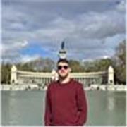 Profesor de historia, con experiencia en diversos niveles educativos, desde básicos hasta secundarios.