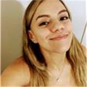 Desde preescolar con el aprendizaje del abecedario y los números así como lectoescritura. Enseñanza de idiomas inglés e Italiano