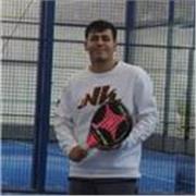 Profe de pádel titulado por la Federación Madrileña y con experiencia en diferentes clubs!
Vamos a aprender y sobre todo a pasarlo bien juntos!