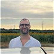 Offro piena disponibilità e volontà per insegnare Inglese ai vostri figli