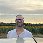 Offro piena disponibilità e volontà per insegnare Inglese ai vostri figli