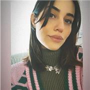 Madrelingua italiana, diplomata nel settore alberghiero