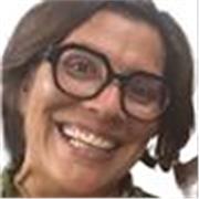 Profesora activa, entregada y empática frente a los problemas y dificultades académicas de los alumnos. ESO, BATXILLERATO i UNI.