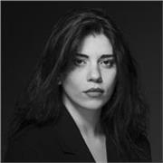 Laureanda offre lezioni di italiano e correzione documenti per aziende