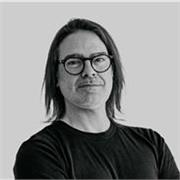 Profesional con más de 10 años de experiencia en la producción audiovisual para empresas. Formación desde el guión a la edición.