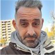 Entrenador titulado en educación física y entrenador de baloncesto en Zaragoza 