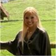 Profesora titulada en psicología con master en orientación y psicopedagogía y formación en audición y lenguaje y atención temprana