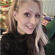 University graduate offering art classes in Brighton