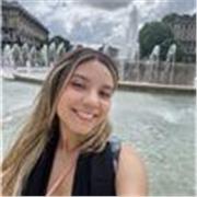 Profesora de matemáticas con experiencia en ingeniería y amor por la enseñanza