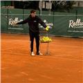 Clases de tenis muy completas, me gusta mucho trabajar la parte técnica y táctica,siempre adaptado al nivel de la persona