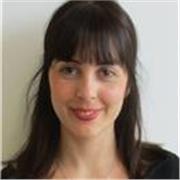 Profesora de castellano imparte clases de Español a todas las edades
