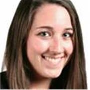 Educadora Social y Psicóloga, impartiendo clases  de forma presencial a nivel de ESO y Bachillerato durante más de 10 años