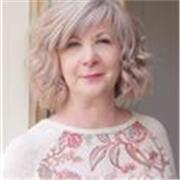 Certified tutor eager to help with improving your English.Insegnante Inglese offre lezioni a tutti livelli