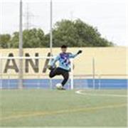 Profesor de futbol apto para todas las edades 