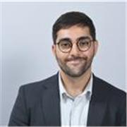Profesor de derecho para todas las edades, especializado en derecho administrativo