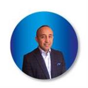 C-level y MBA con 25 años de experiencia en marketing en entornos B2B, fundador de compañía especializada en desarrollo de estrate