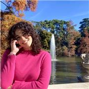 Insegnante di tutti gli ordini e gradi per le materie letterarie. Per le materie scientifiche fino alle medie, eccellente inglese