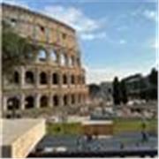 Diplomato con 100 al liceo scientifico e attuale studente di giurisprudenza