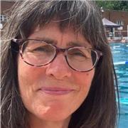 English tutor with over 20 years’ experience of teaching in high schools, 10 years’ experience of tutoring and GCSE exam marking