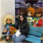 Dedicated master’s student offering fun and friendly English lessons for children .