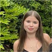 English tutor offering private online Spanish lessons for children and/or beginners.