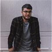 Profesor en emprendimiento y administración de empresas, con énfasis en innovación, transformación cultural y marketing. Clases con un enfoque por habilidades e inteligencias múltiples, rompiendo paradigmas que limitan la innovación