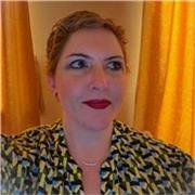 Profesora experta en marketing digital, comunicación y español. 