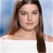 Pour approfondir et maintenir mon niveau d'anglais je souhaite enseigner, à côté de mes études, des cours pour aider les élèves