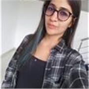 Profesora de administración, experiencia en temas relacionados con el ciclo de vida laboral