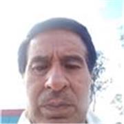 Profesor con experiencia enseña química para todas las edades y niveles escolares, con práctica