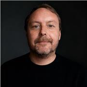 Profesor de marketing con experiencia profesional, clases prácticas y adaptadas, apoyo en contenidos reales y actuales.